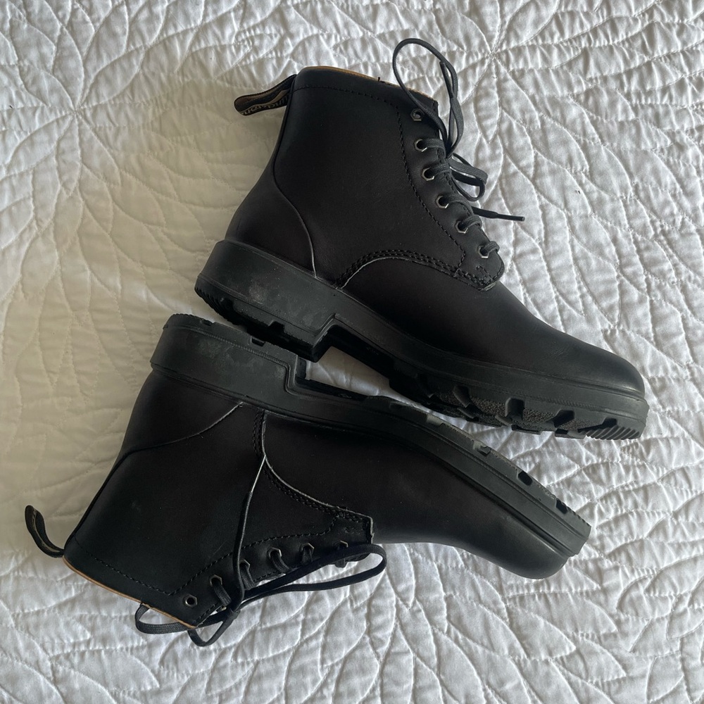 Black Lace-Up Blundstone Boots (AU/UK size 4.5)